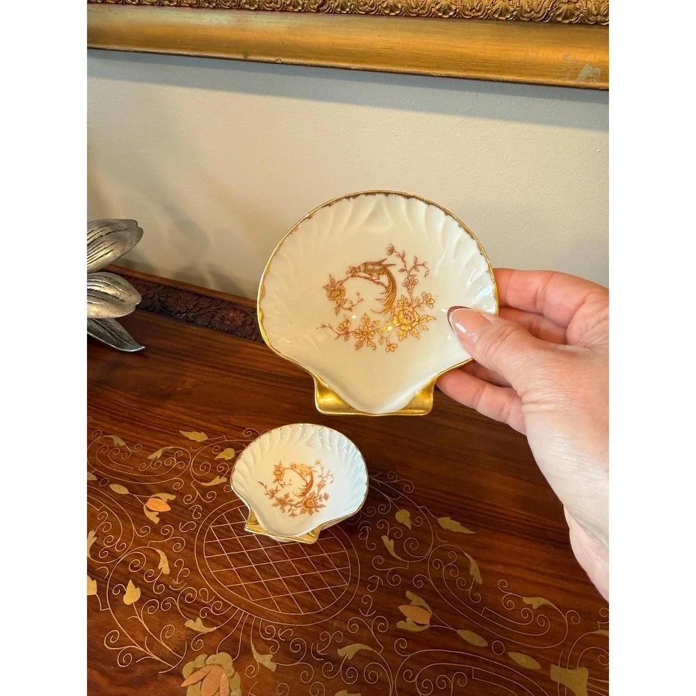 Vintage Limoges Porcelain Shell Trinket Dishes Pair‎